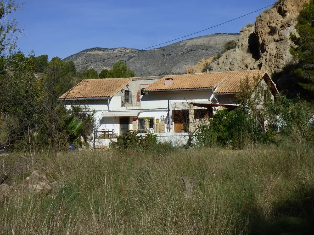 Vista exterior de Casa o xalet en venda en Orxeta amb Calefacció, Jardí privat i Terrassa