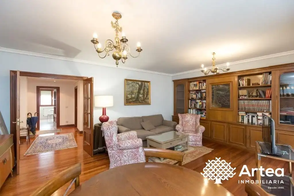 Sala de estar de Piso en venta en Gernika-Lumo con Calefacción, Terraza y Trastero