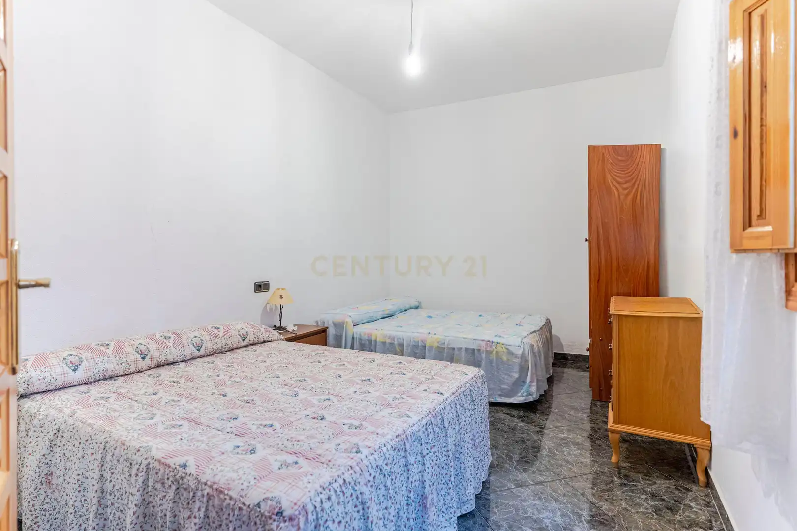 Schlafzimmer von Haus oder Chalet zum Verkauf in Murtas mit Abstellraum, Ofen und Waschmaschine