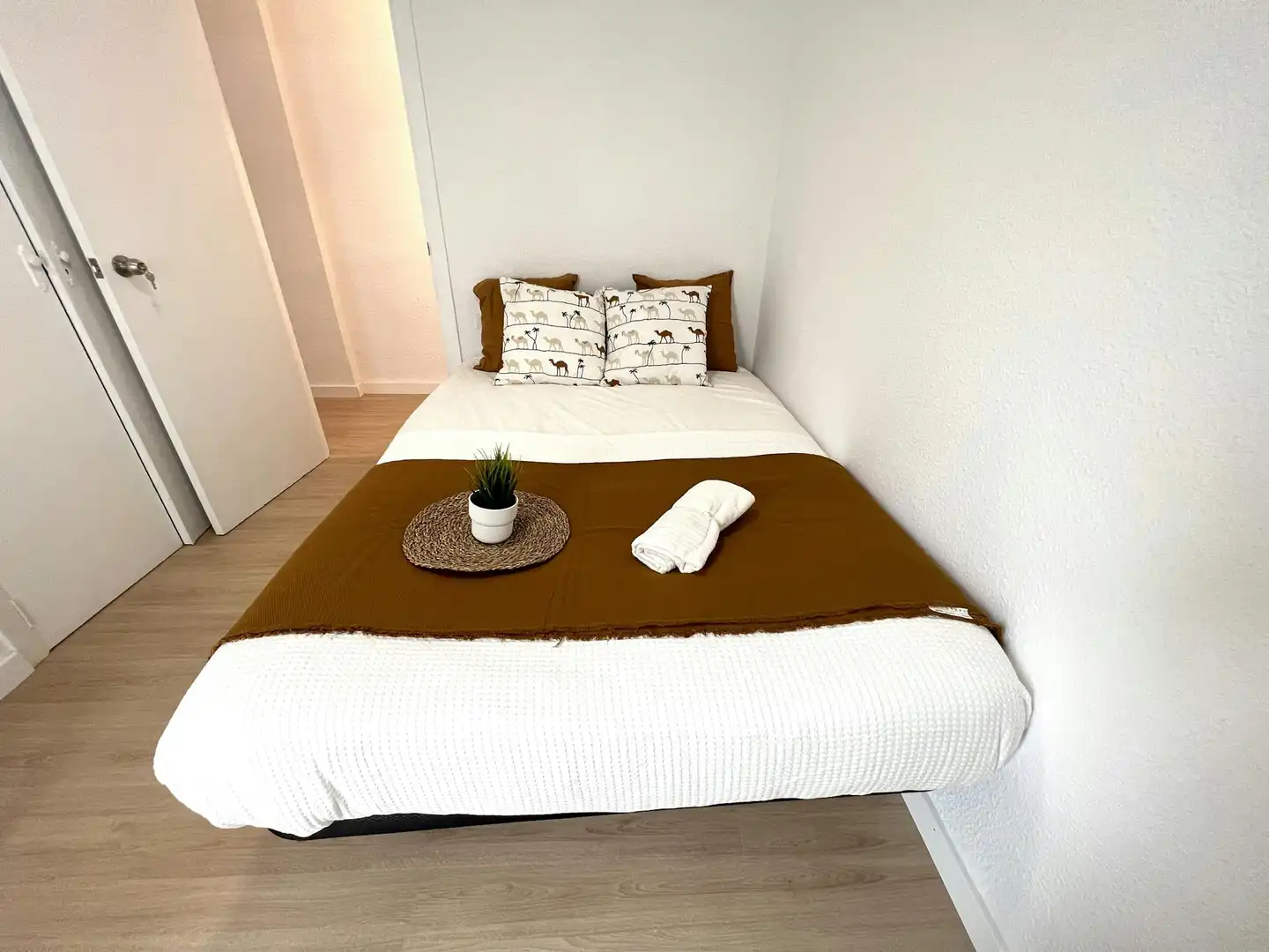 Habitación de Piso de alquiler en Valencia con Amueblado, Lavadora y TV