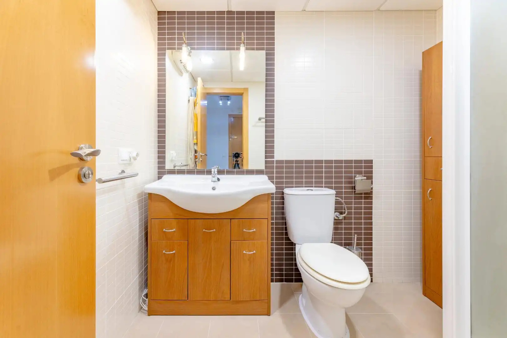 Baño de Piso de alquiler en Catarroja con Aire acondicionado, Calefacción y Amueblado