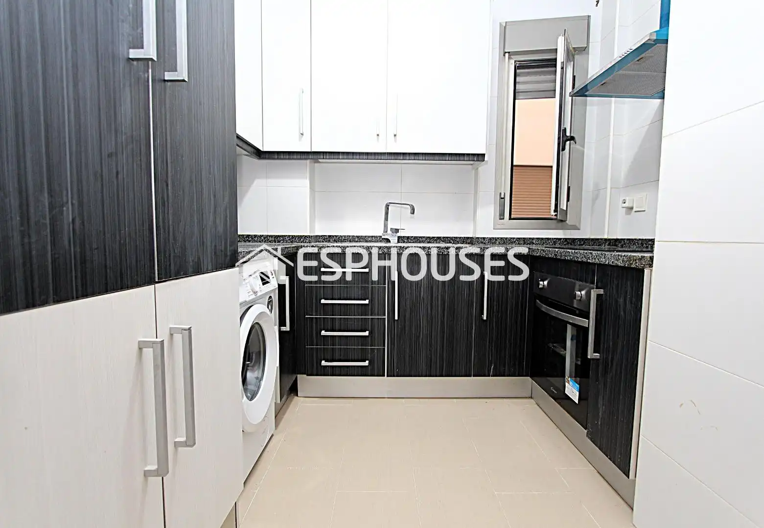 Apartament amb terrassa en venda a Pueblo, imagen 9