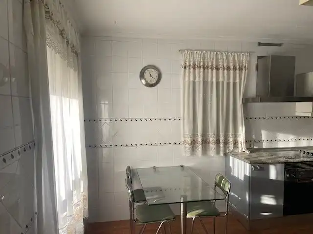 Cuina de Pis en venda en Sevilla amb Aire condicionat i Terrassa