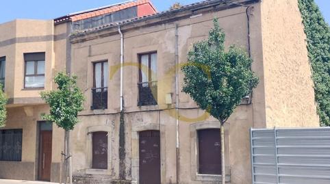 Foto 2 de Edifici en venda a Calle del Profesor Pérez Pimentel, La Guía, Asturias