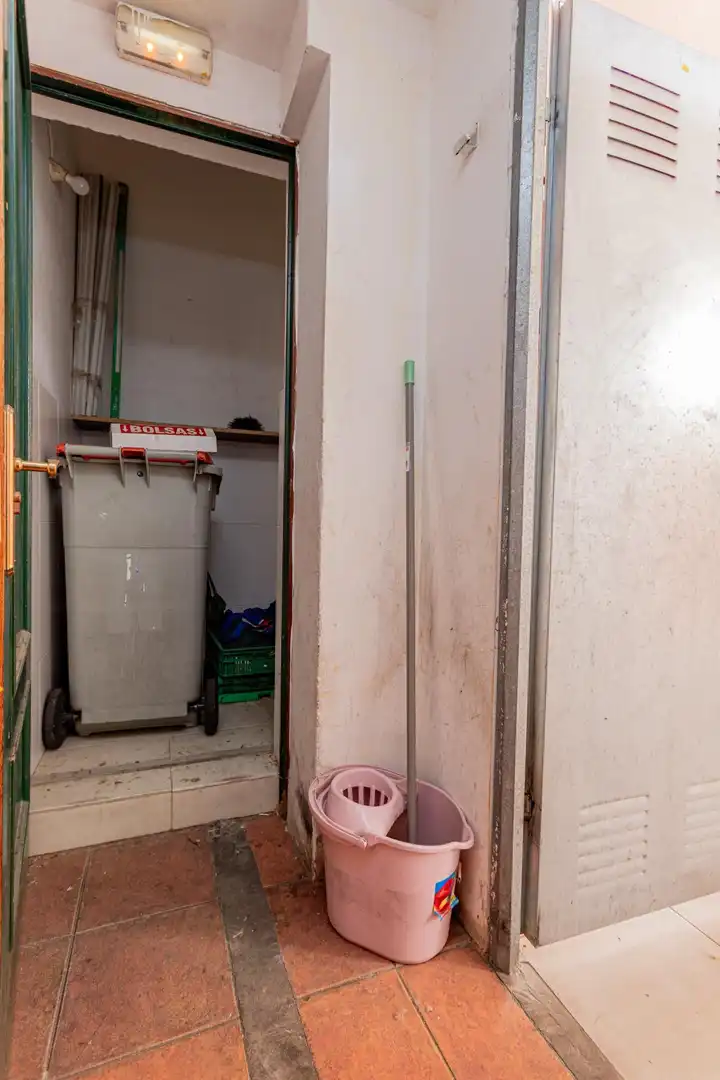 Geschaftsraum zur Miete in Calle de Fermín Caballero, Peñagrande