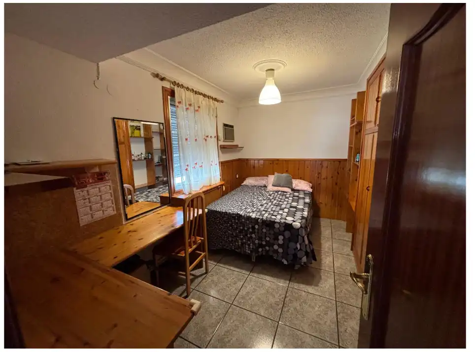 Habitación de Piso en venta en Zaragoza con Calefacción y Amueblado