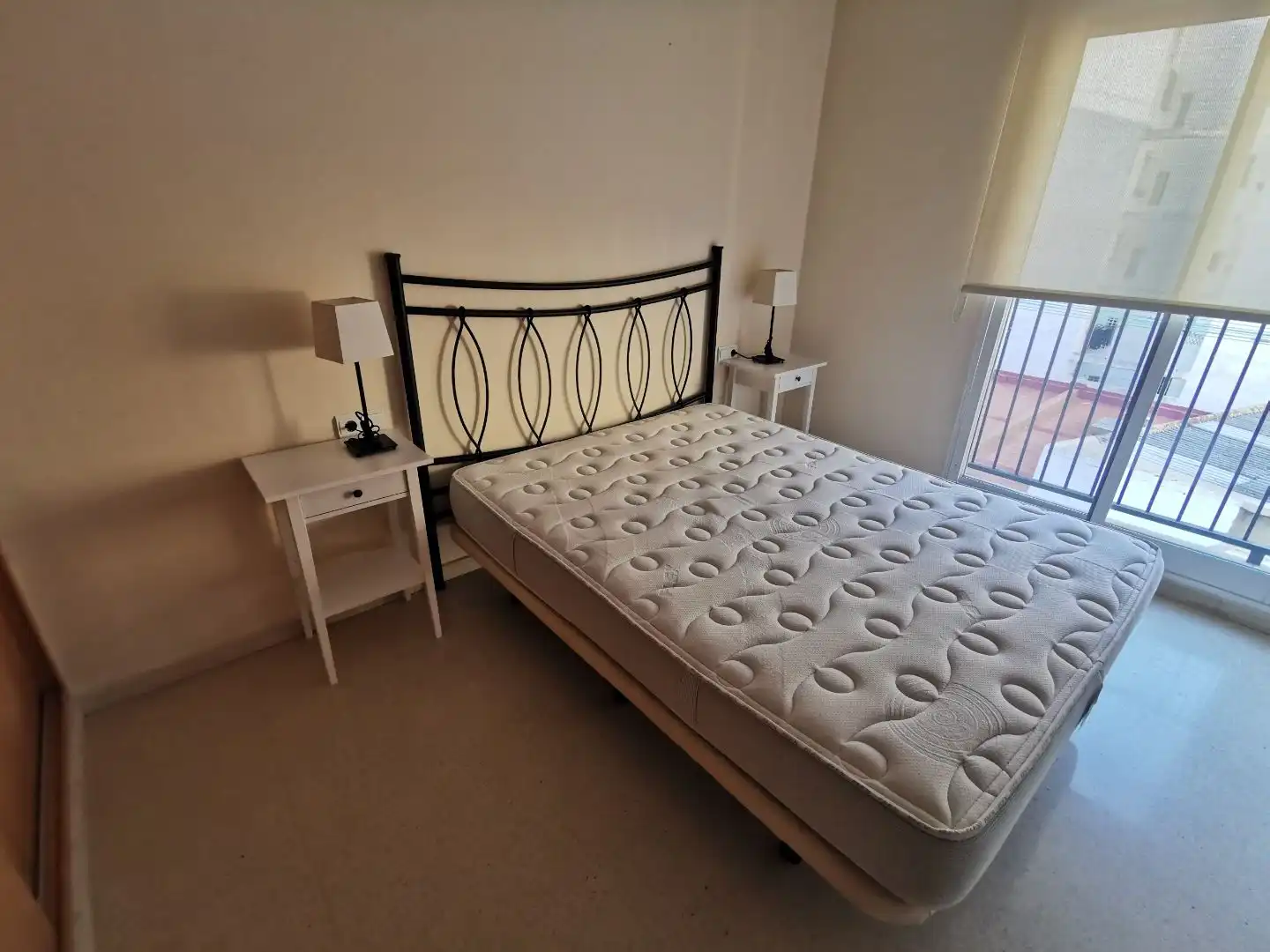 Bedroom of Flat for rent in Valencia  with Air Conditioner, Heating and Storage room