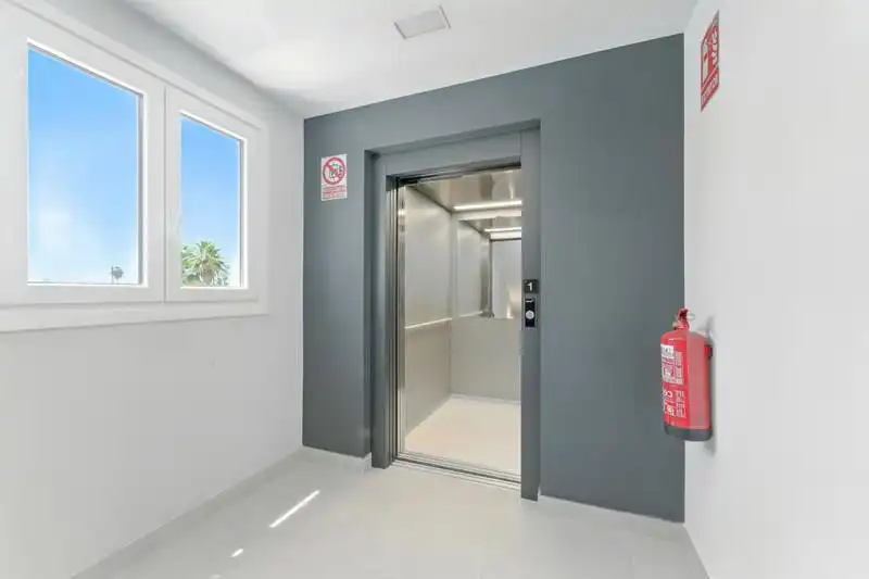 Apartamento de alquiler en Estepona con Aire acondicionado, Calefacción y Terraza