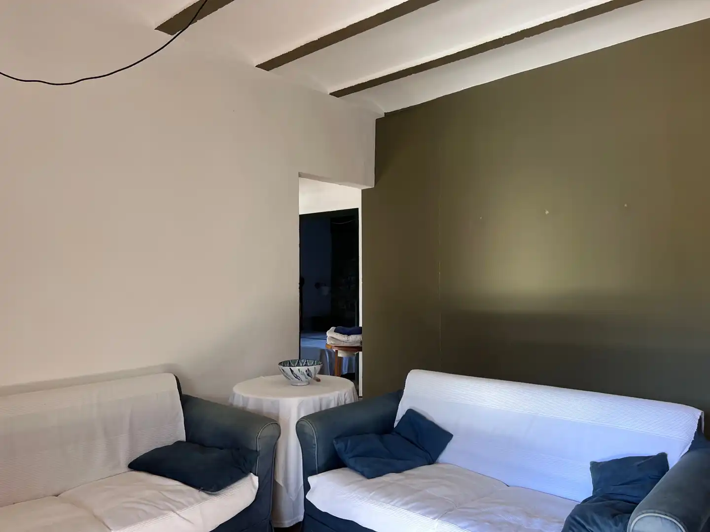 Sala d'estar de Finca rústica en venda en Mieres (Girona) amb Aire condicionat, Jardí privat i Parquet