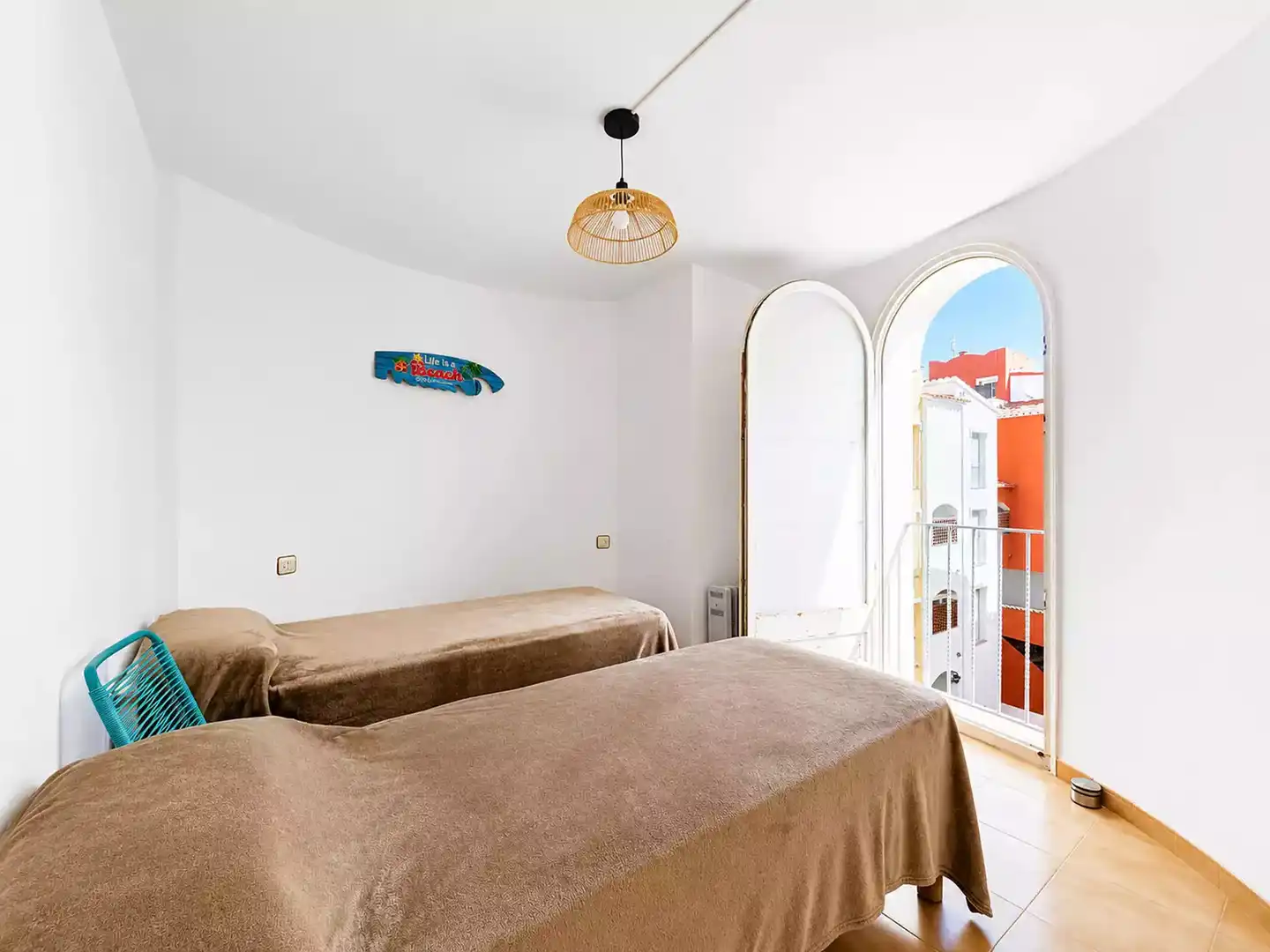 Habitación de Apartamento en venta en Empuriabrava con Aire acondicionado, Terraza y Piscina