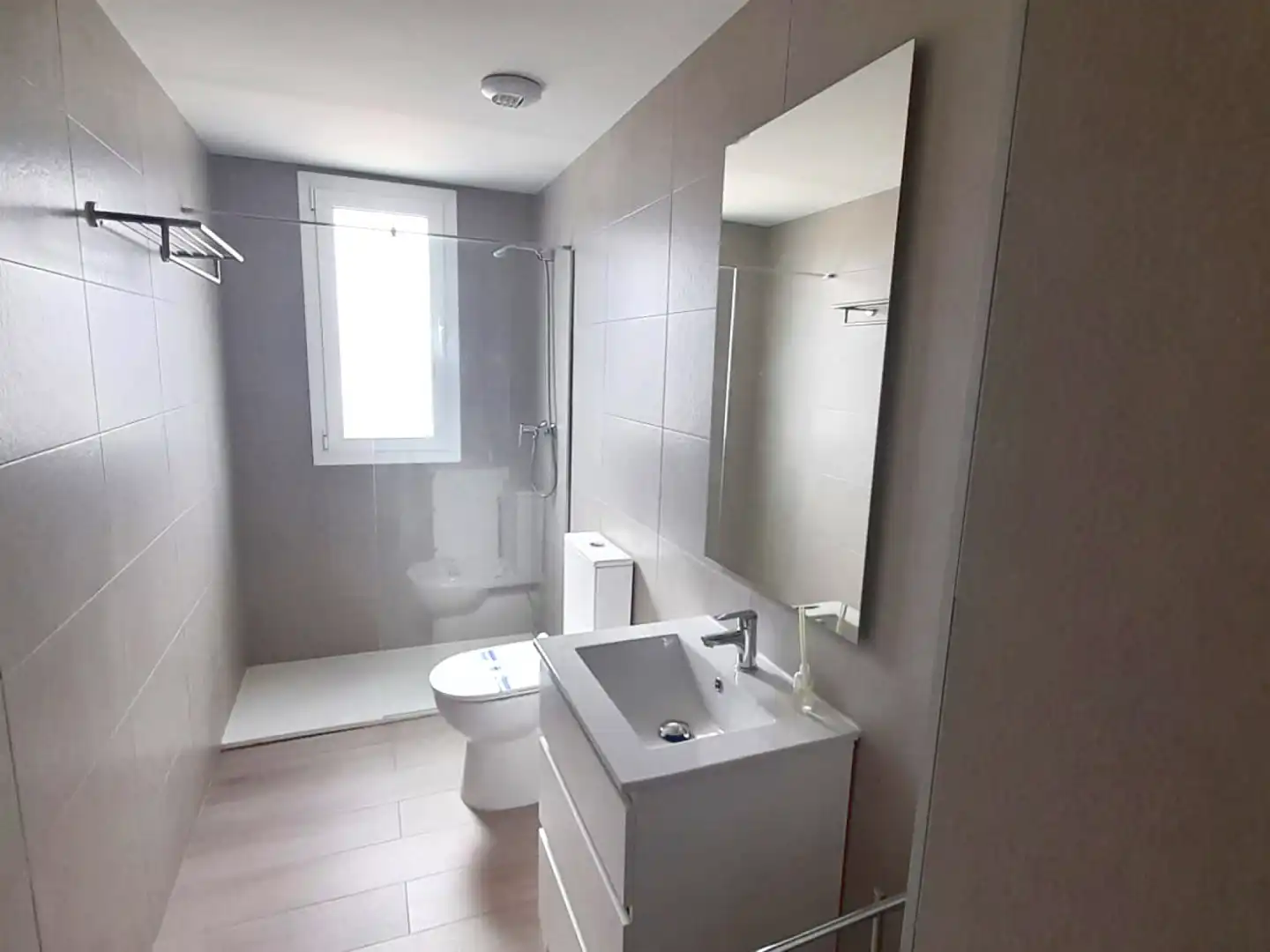 Badezimmer von Wohnung zur Miete in Tres Cantos mit Heizung, Terrasse und Abstellraum