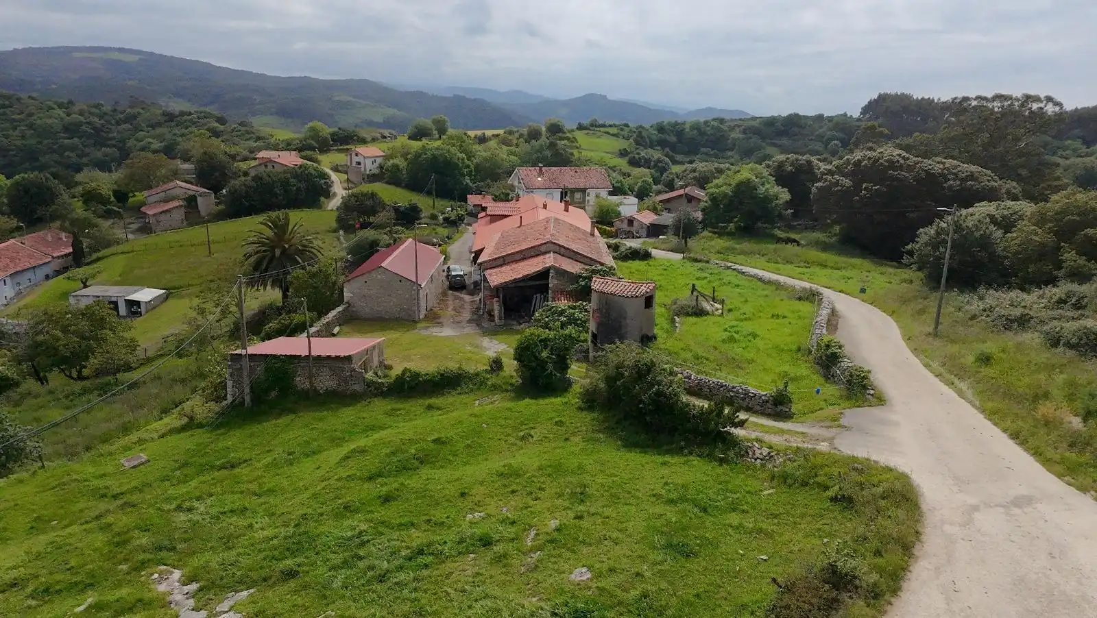 Exterior view of Houses for sale in Santillana del Mar  with Private garden, Storage room and Balcony