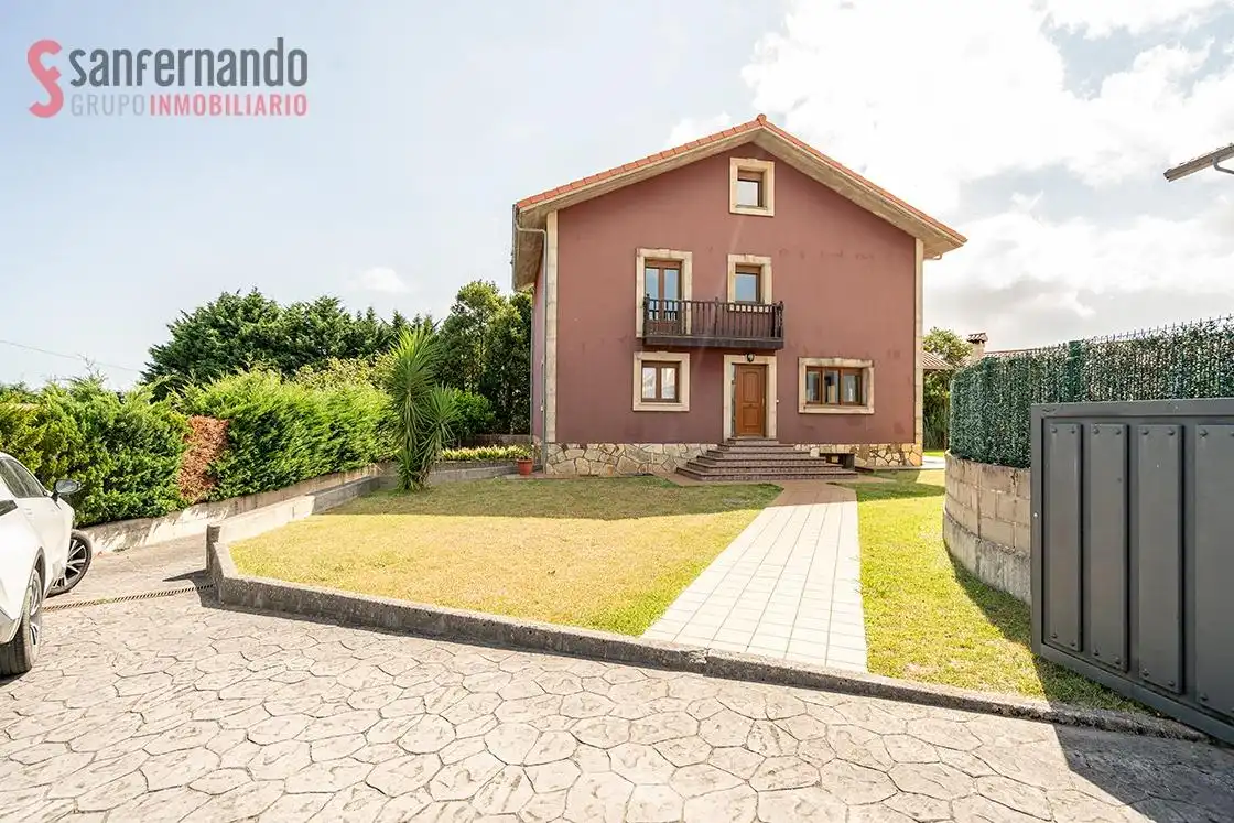Vista exterior de Casa o chalet en venta en Santa Cruz de Bezana con Calefacción, Jardín privado y Balcón