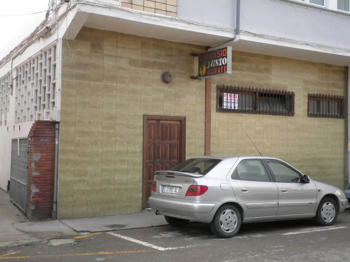 Business premises for sale in Los Corrales de Buelna - C/ Almirante Pero Niño 1
