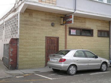Local comercial en venda a Los Corrales de Buelna - C/ Almirante Pero Niño 1