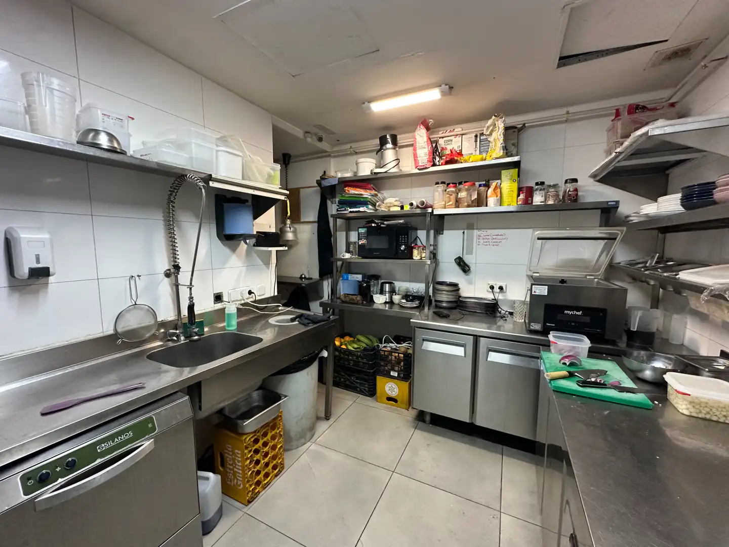 Cocina de Local en traspaso en Madrid con Aire acondicionado y Amueblado