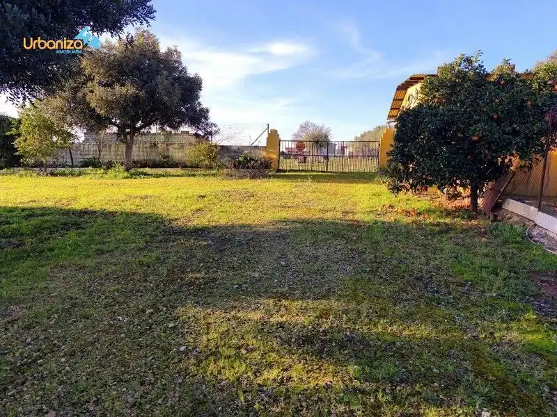 Country house zum Verkauf in Villanueva del Fresno mit Klimaanlage und Alarm