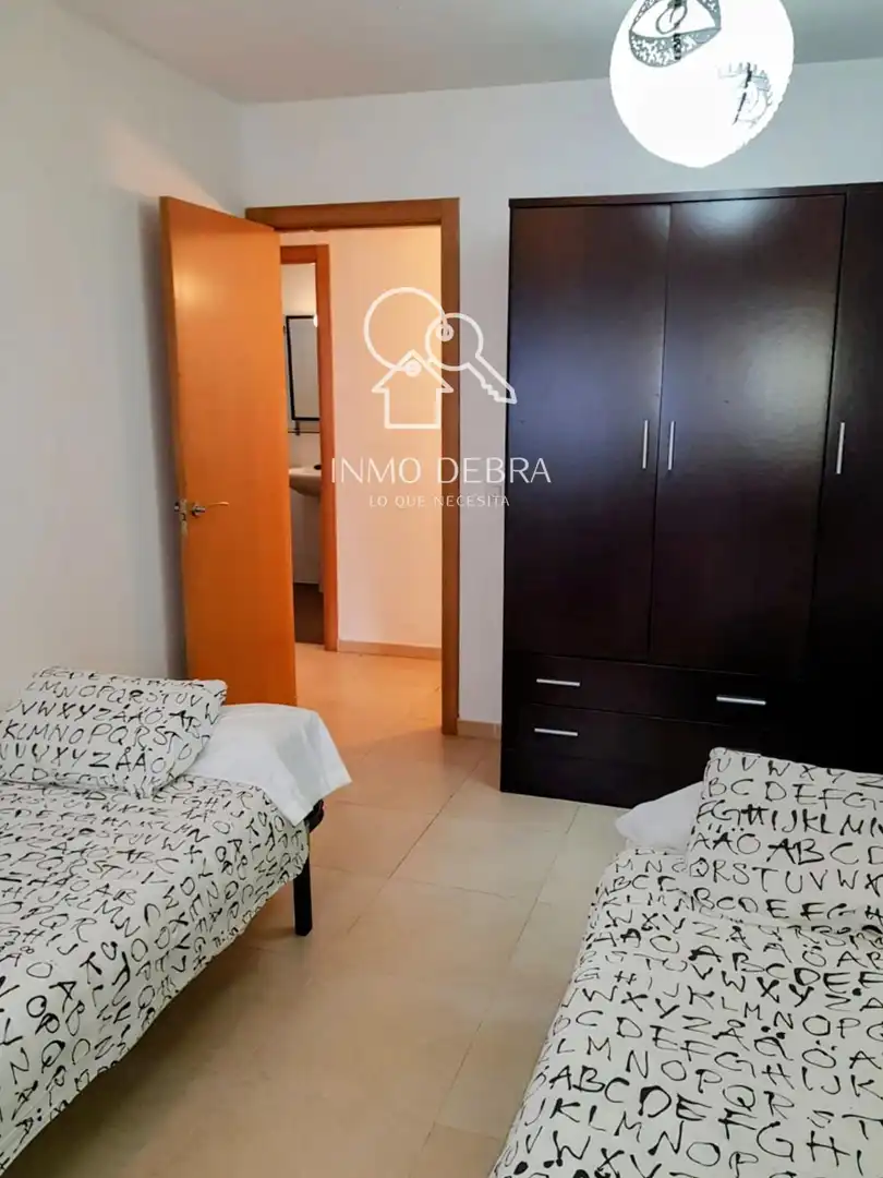 Schlafzimmer von Wohnung zum Verkauf in Llanes mit Heizung, Terrasse und Abstellraum