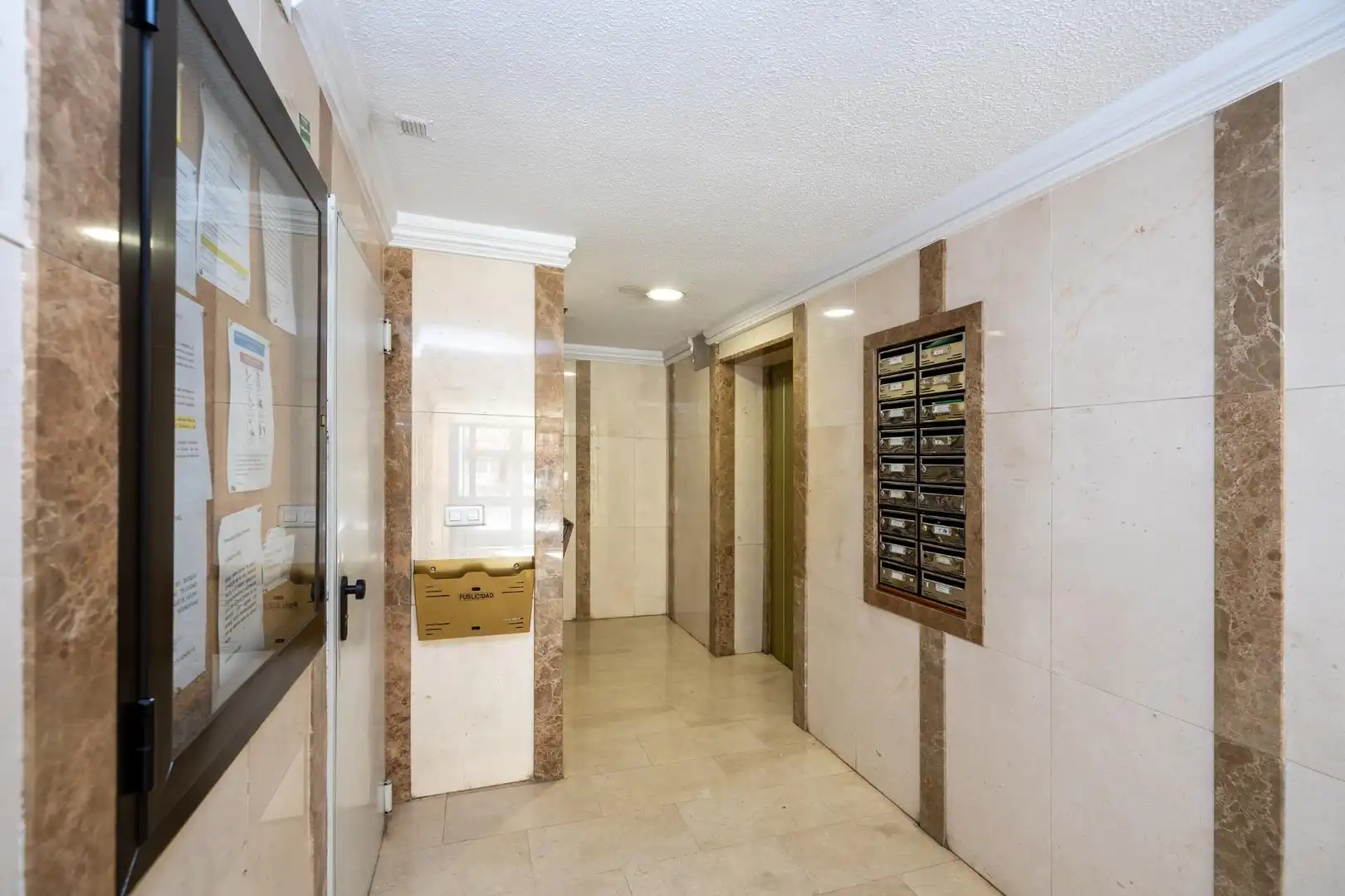 Pis amb terrassa en venda a DE RONDA 112, imagen 21