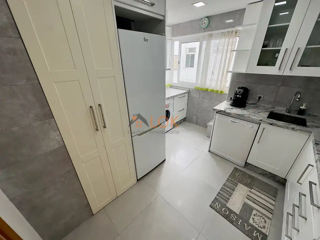 Piso con ascensor en venta en Calle Maestro Guerrero, imagen 4