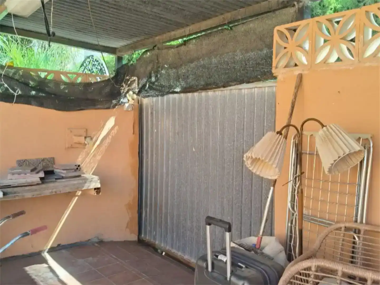 Vista exterior de Casa o xalet en venda en Marbella amb Aire condicionat