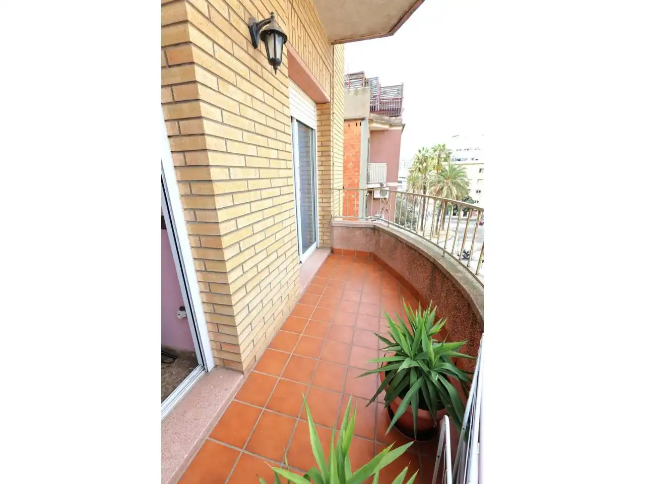 Terrasse von Maisonette zum Verkauf in L'Hospitalet de Llobregat mit Klimaanlage, Heizung und Terrasse