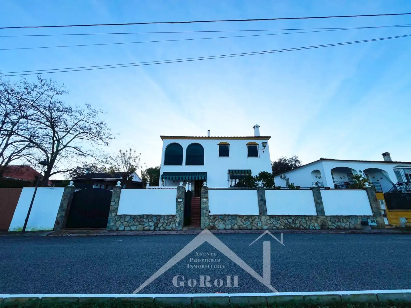 Vista exterior de Casa o xalet en venda en Castilblanco de los Arroyos amb Aire condicionat, Jardí privat i Terrassa