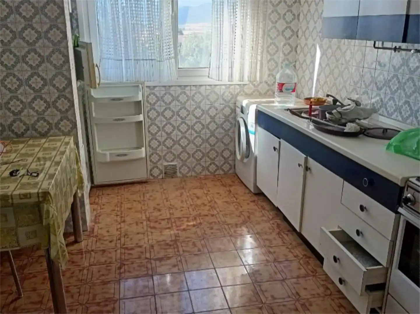 Cuina de Pis en venda en Valle de Losa amb Balcó