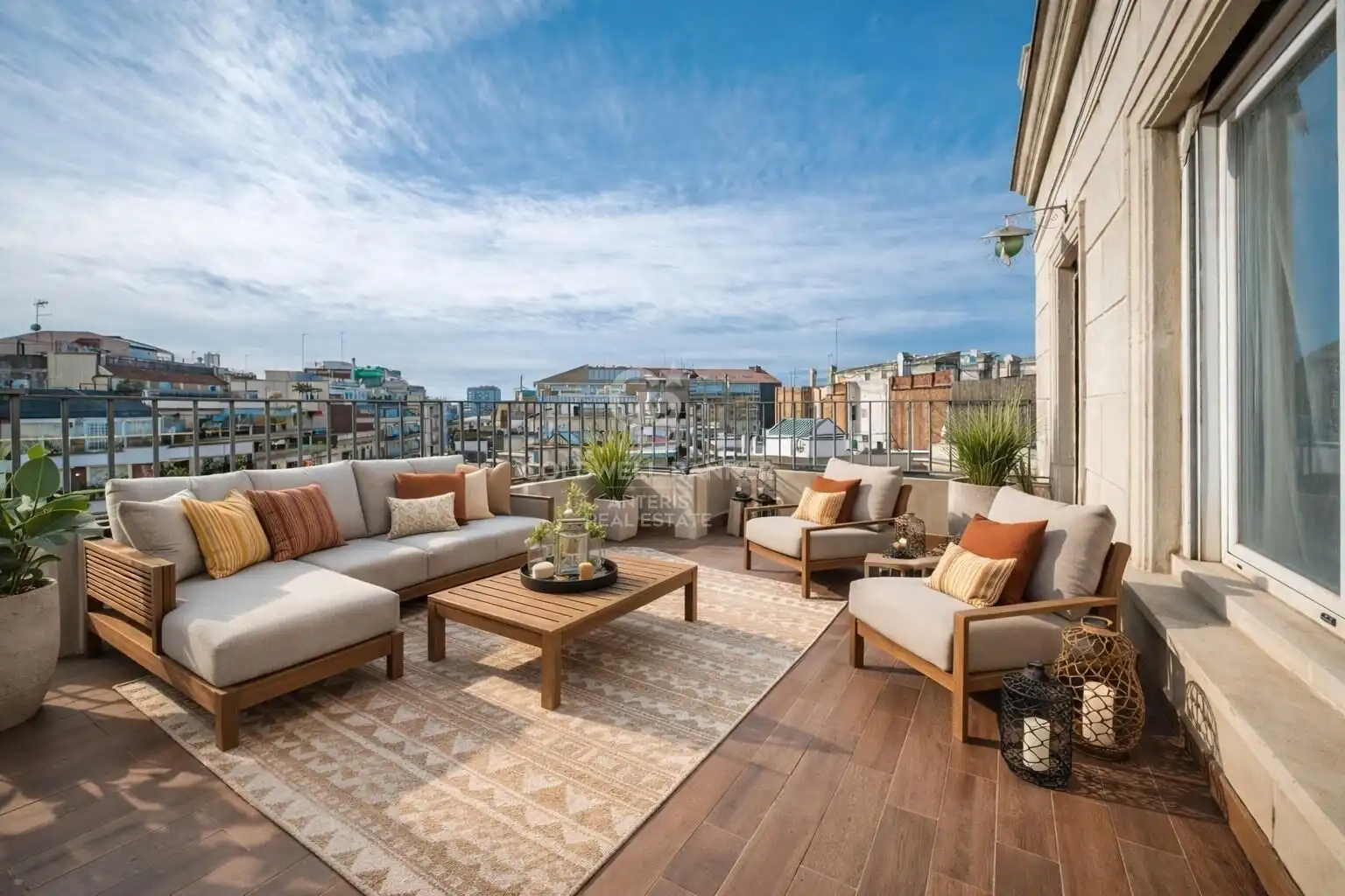 Terrasse von Dachboden zum Verkauf in Barcelona mit Klimaanlage, Heizung und Parkett