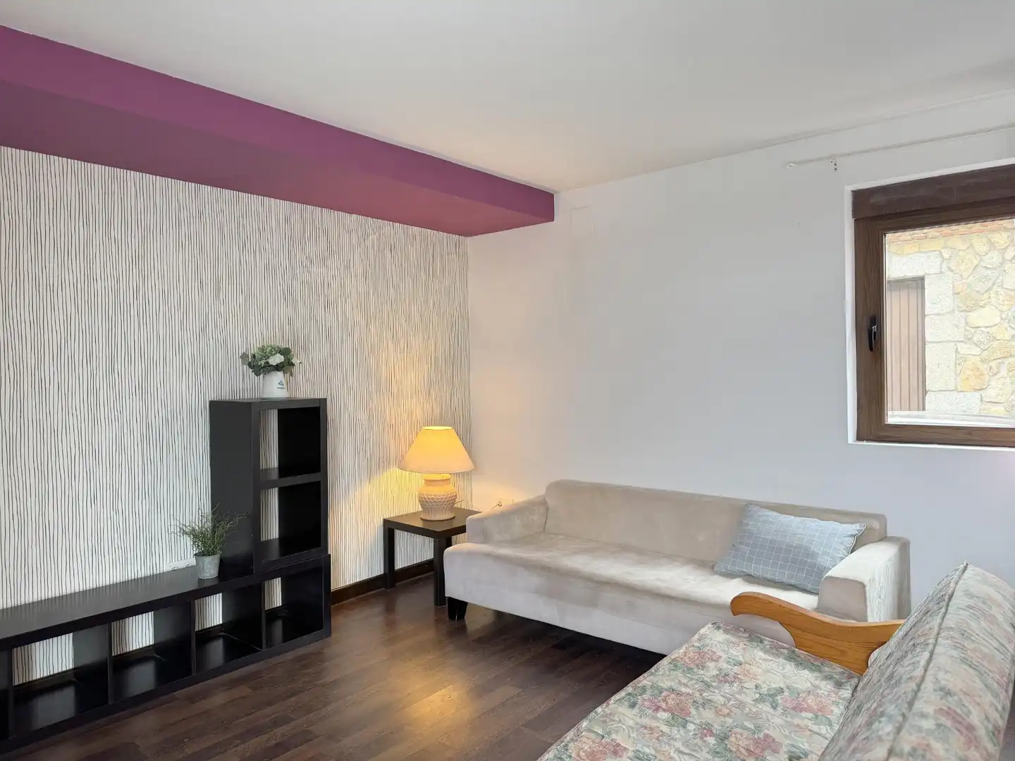 Sala d'estar de Casa o xalet en venda en Bonilla de la Sierra amb Jardí privat