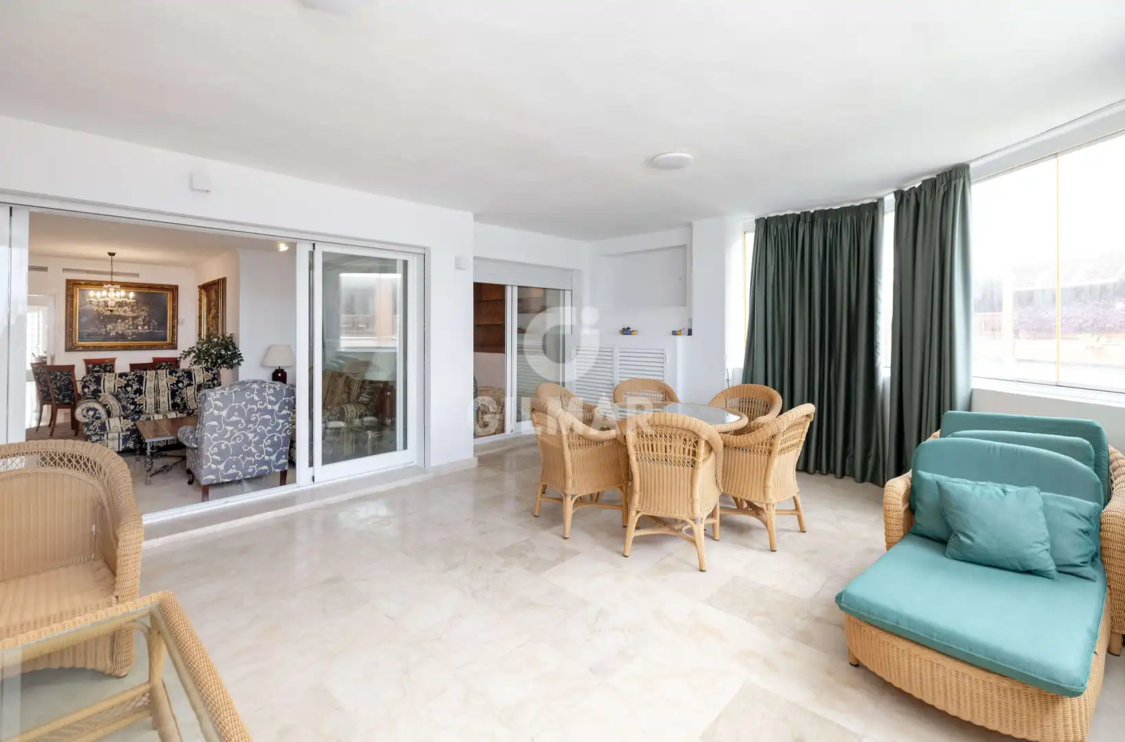 Sala de estar de Apartamento en venta en Marbella con Calefacción, Jardín privado y Trastero