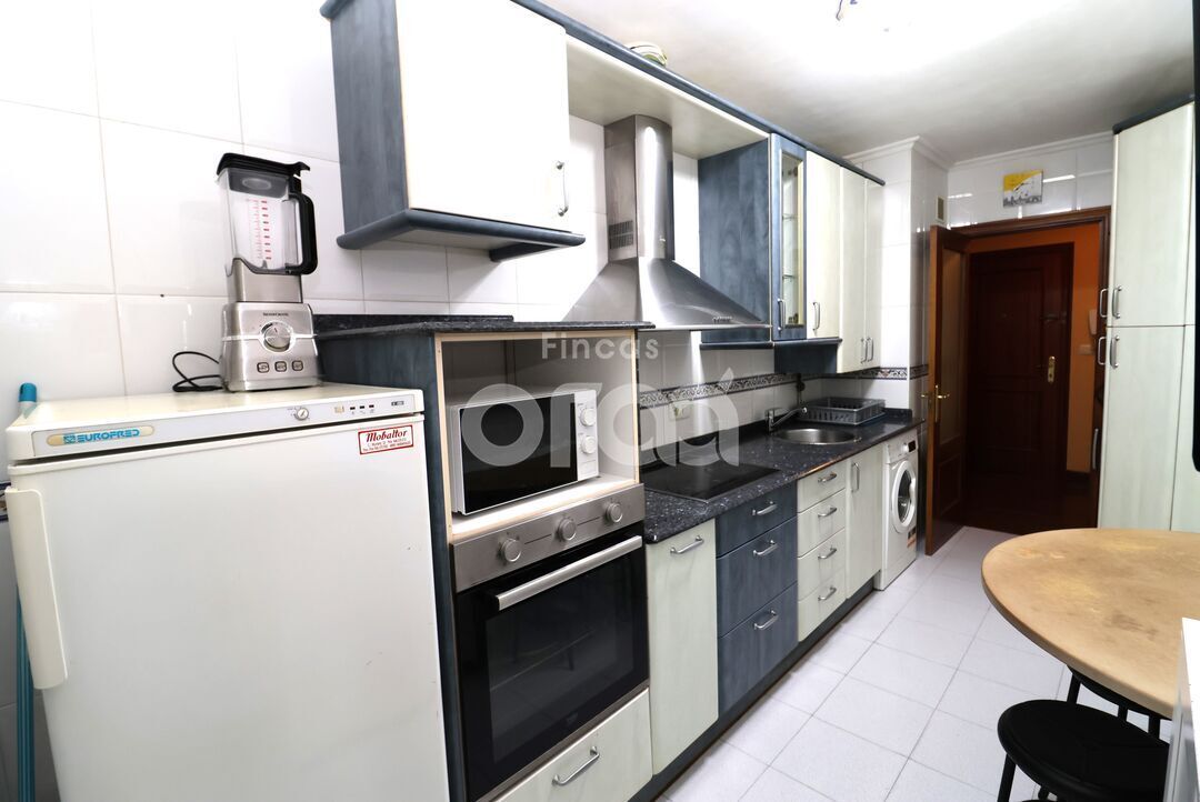 Cocina de Piso en venta en Santurtzi  con Calefacción y Terraza