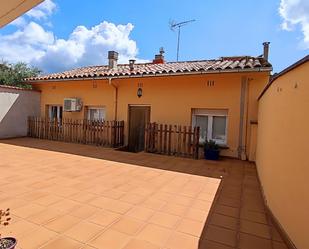 Vista exterior de Casa o xalet en venda en Sant Hipòlit de Voltregà amb Terrassa i Balcó