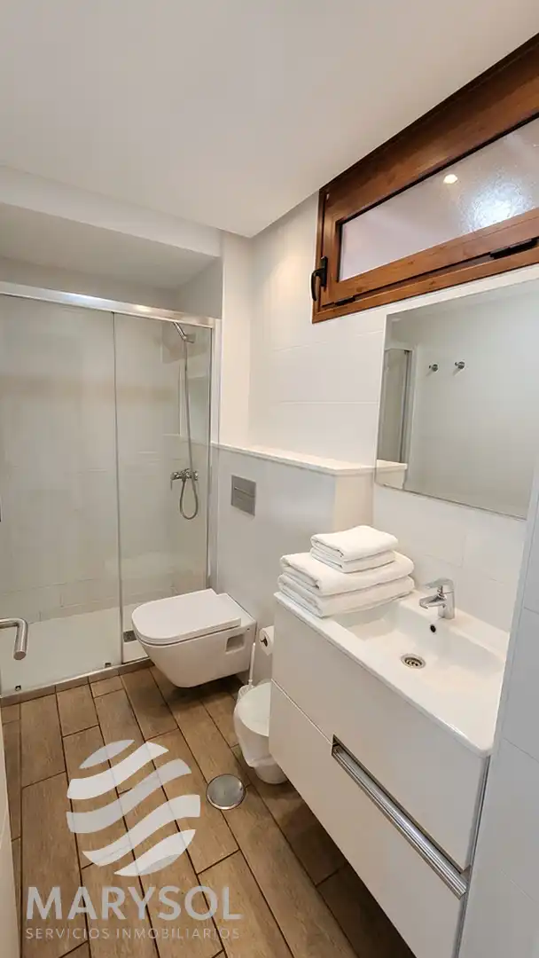 Badezimmer von Wohnungen zur Miete in San Bartolomé de Tirajana mit Klimaanlage, Terrasse und Möbliert