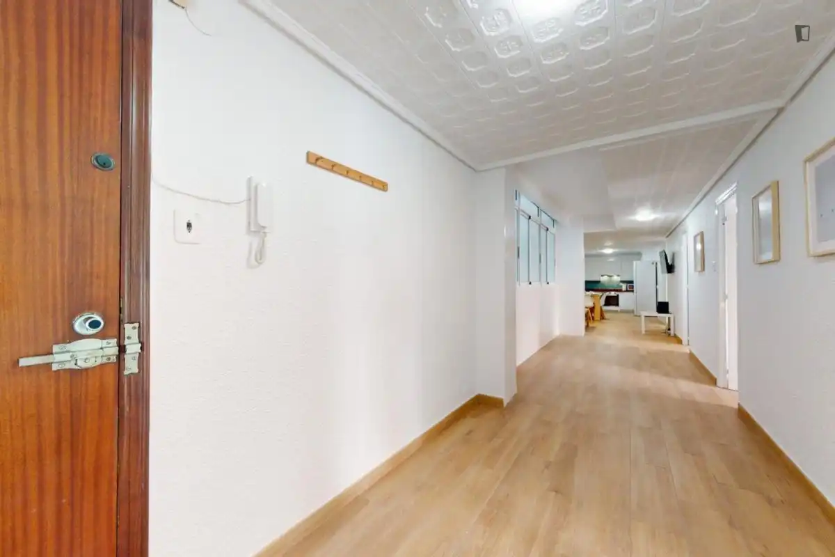 Habitación en Plaza Crevillente - Antiguos Juzgados - El Asilo