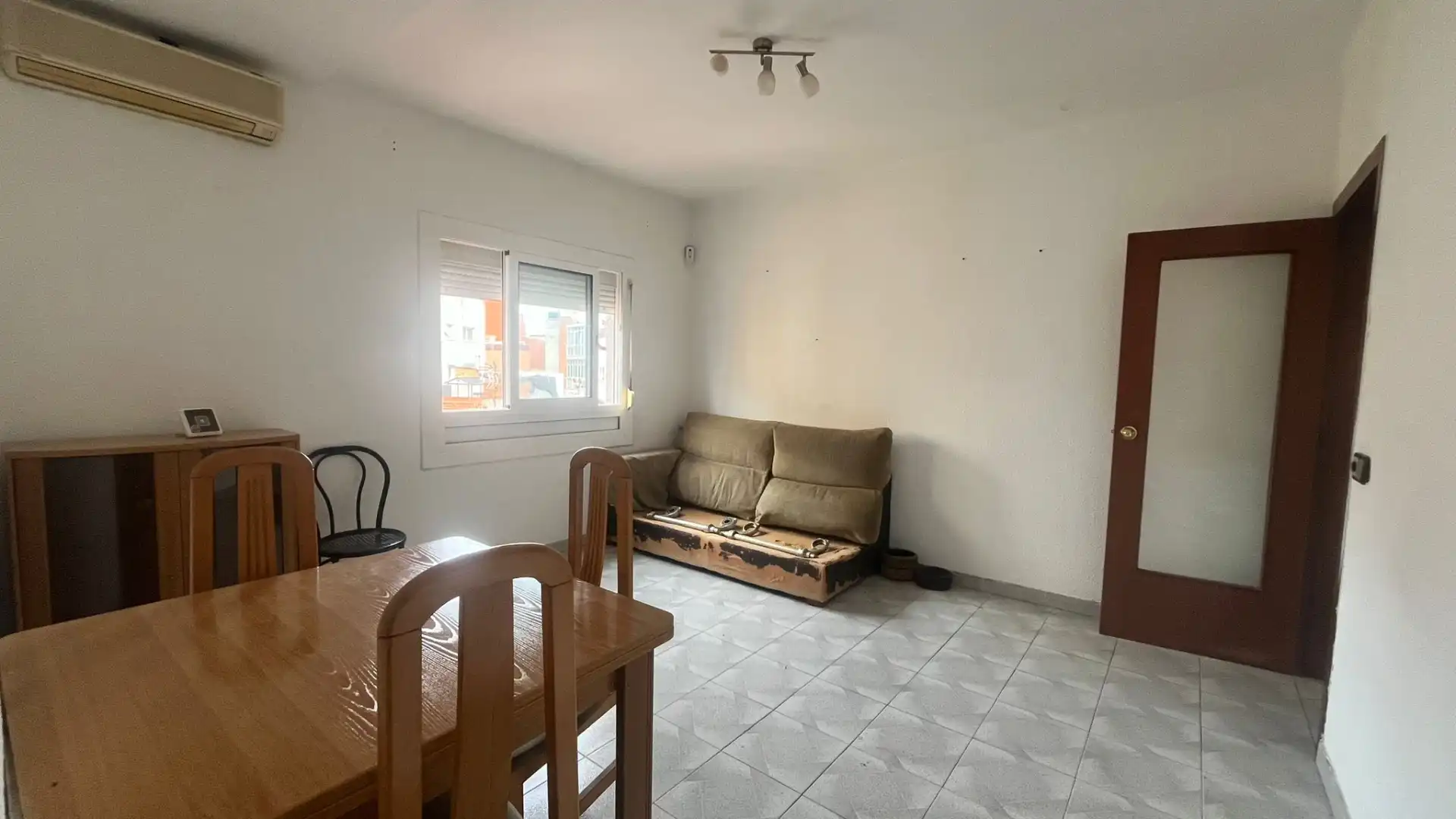 Exterior view of Flat for sale in Cornellà de Llobregat