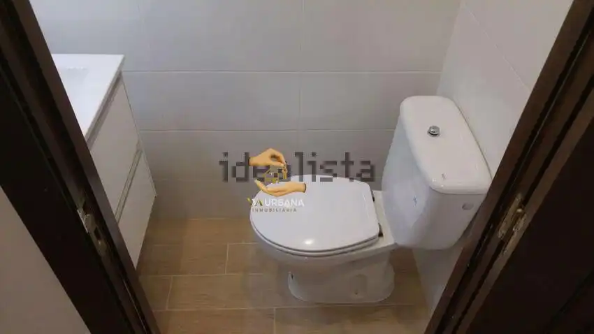Baño de Piso en venta en Salamanca con Calefacción, Terraza y Amueblado