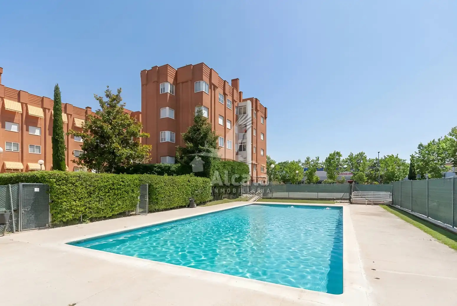 Piscina de Piso en venta en Alcalá de Henares con Aire acondicionado, Calefacción y Trastero