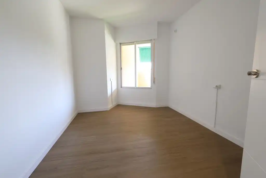 Dormitori de Apartament en venda en Orihuela amb Terrassa i Balcó
