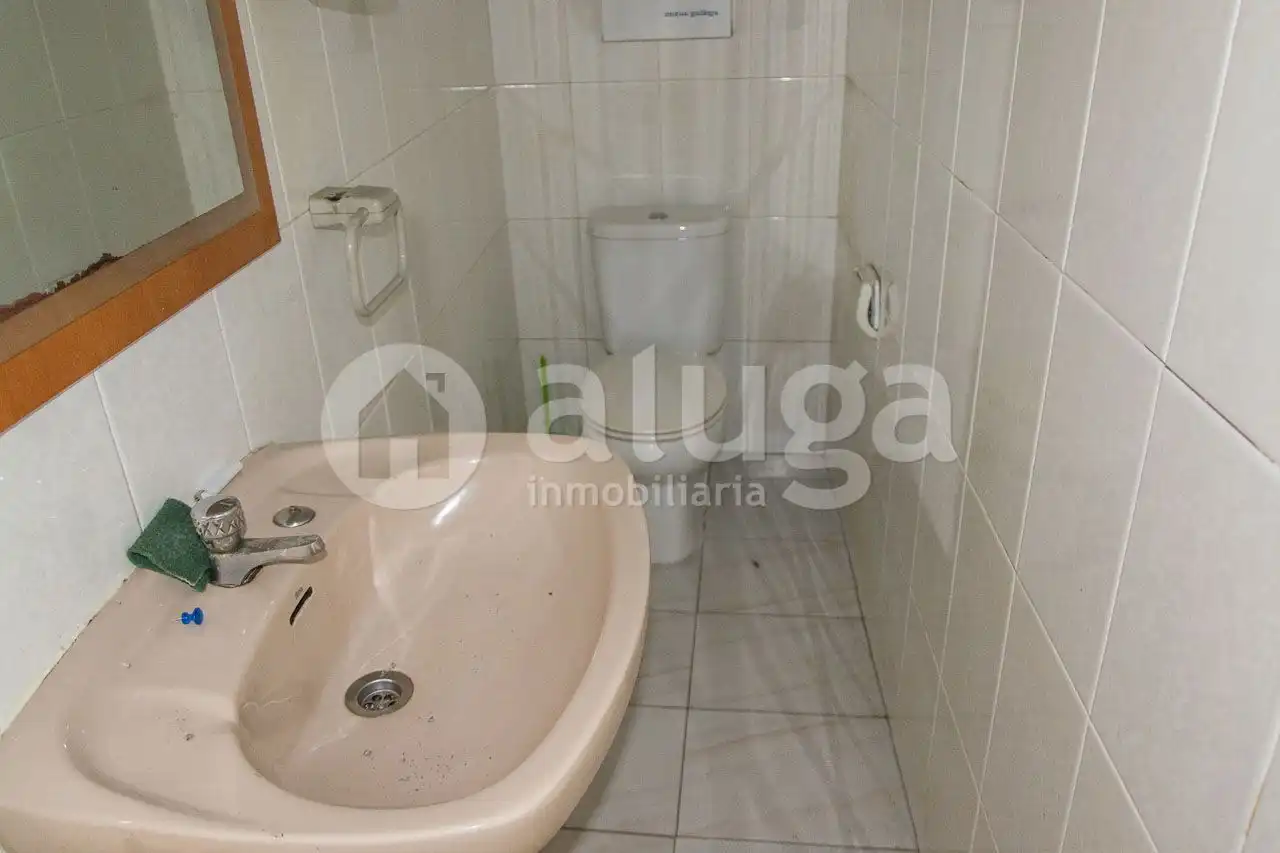 Business premises to rent in Coiro, imagen 9