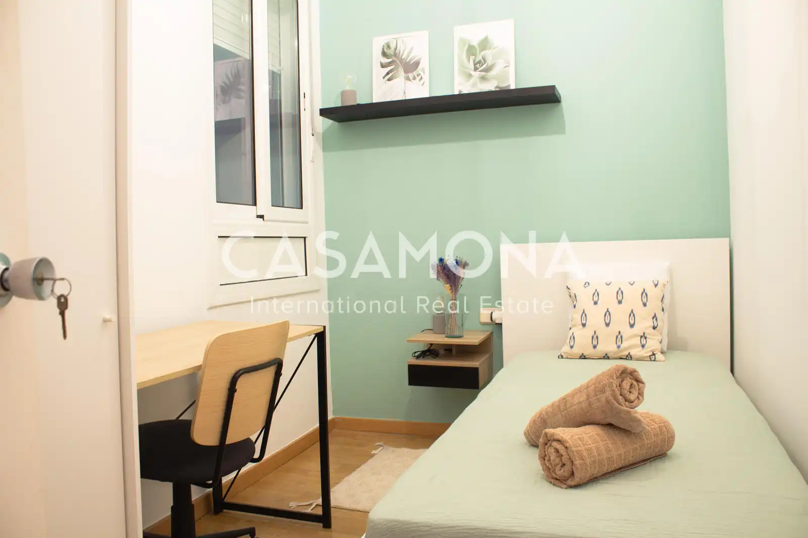 Bedroom of Apartments for rent in Barcelona