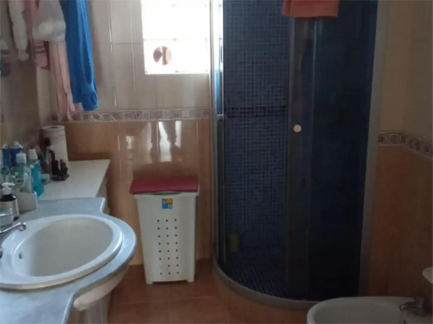 Bany de Pis en venda en Villarrobledo amb Jardí privat, Traster i Piscina