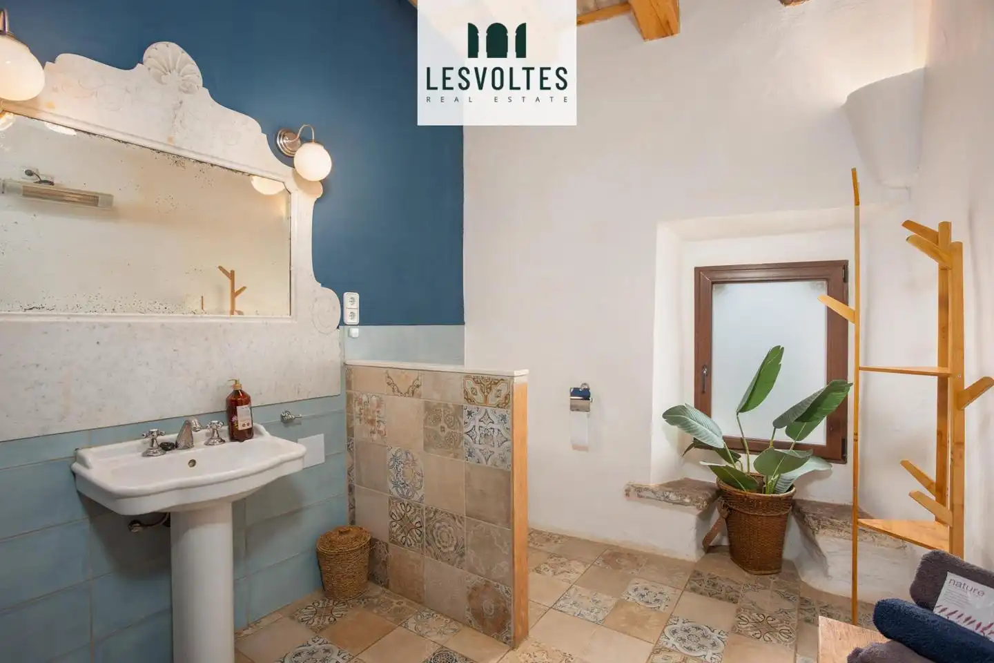 Baño de Casa o chalet en venta en Bellcaire d'Empordà con Calefacción, Jardín privado y Parquet