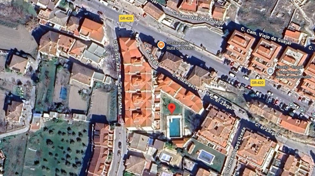 Vista exterior de Pis en venda en Cenes de la Vega amb Balcó i Piscina comunitària