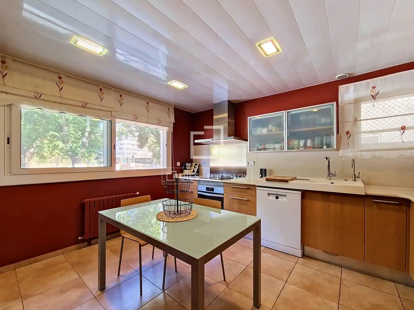 Kitchen of Houses for sale in Vilanova i la Geltrú  with Air Conditioner, Heating and Private garden