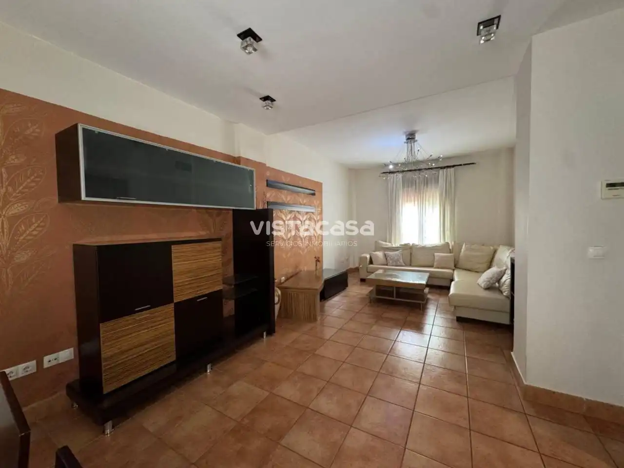 Sala de estar de Casa adosada de alquiler en Mairena del Alcor con Aire acondicionado, Calefacción y Terraza
