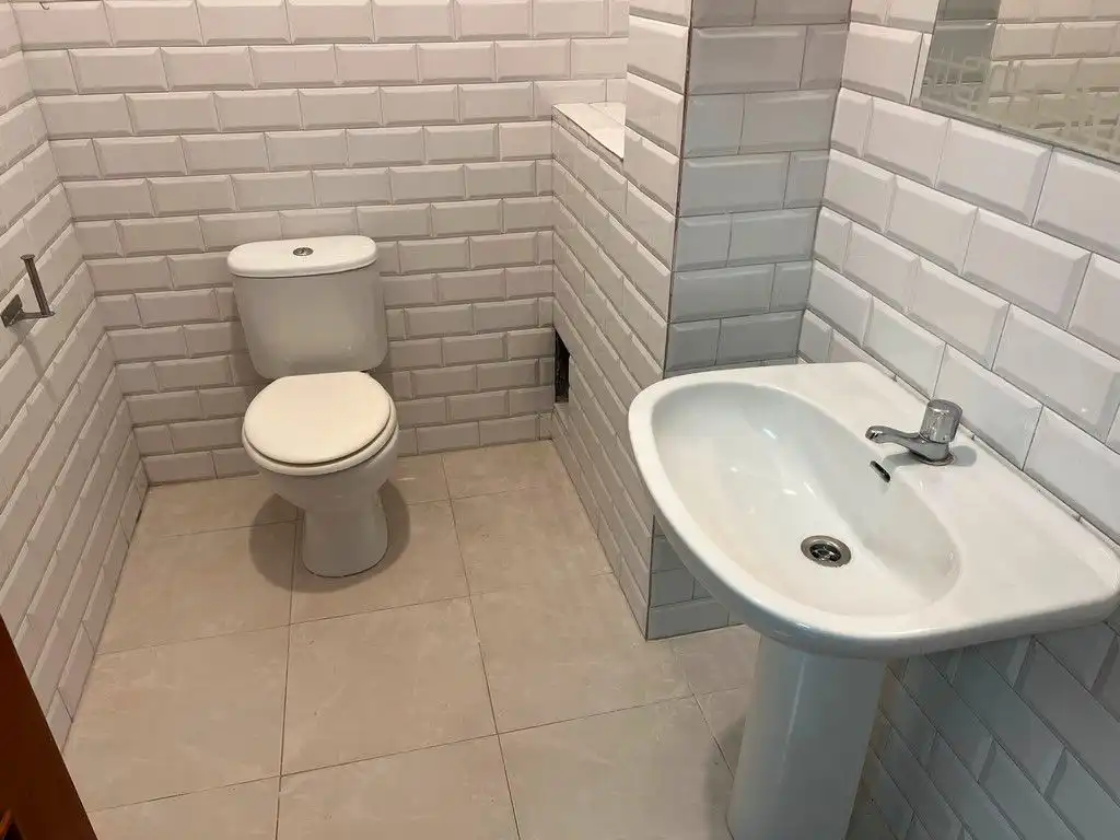 Baño de Nave industrial en venta en Santiago de Compostela 
