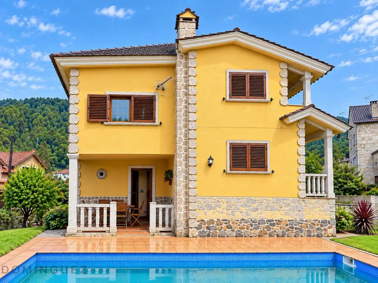 Chalet con piscina en venta en Redondela