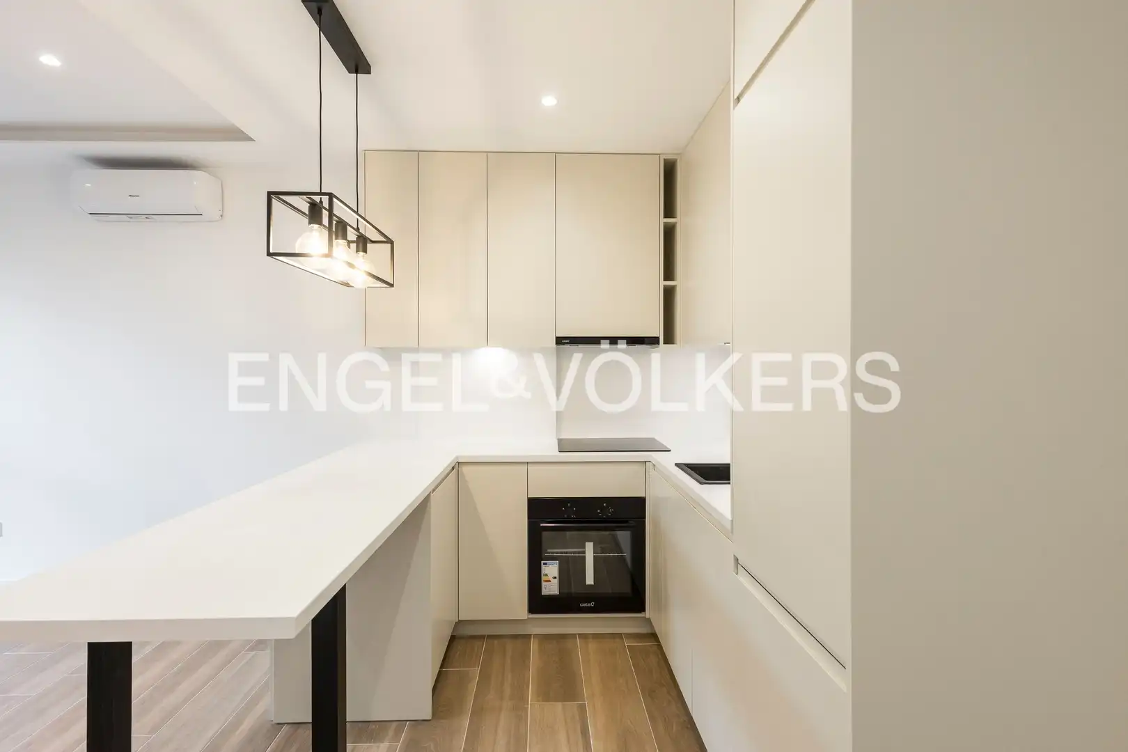 Cuina de Apartament en venda en Madrid amb Aire condicionat i Calefacció