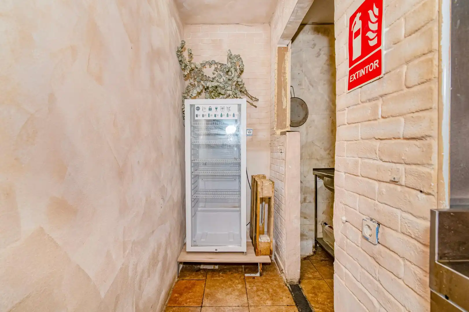 Local en venta en Granada con Aire acondicionado y Amueblado